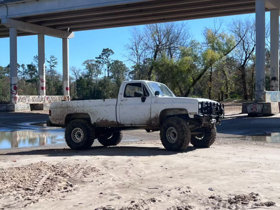 Square Body Ditch Light Mount 1981-1987 (91')