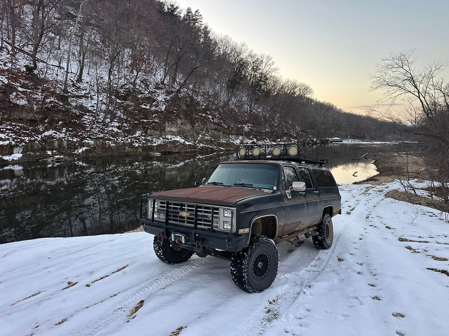 Square Body Ditch Light Mount 1981-1987 (91')