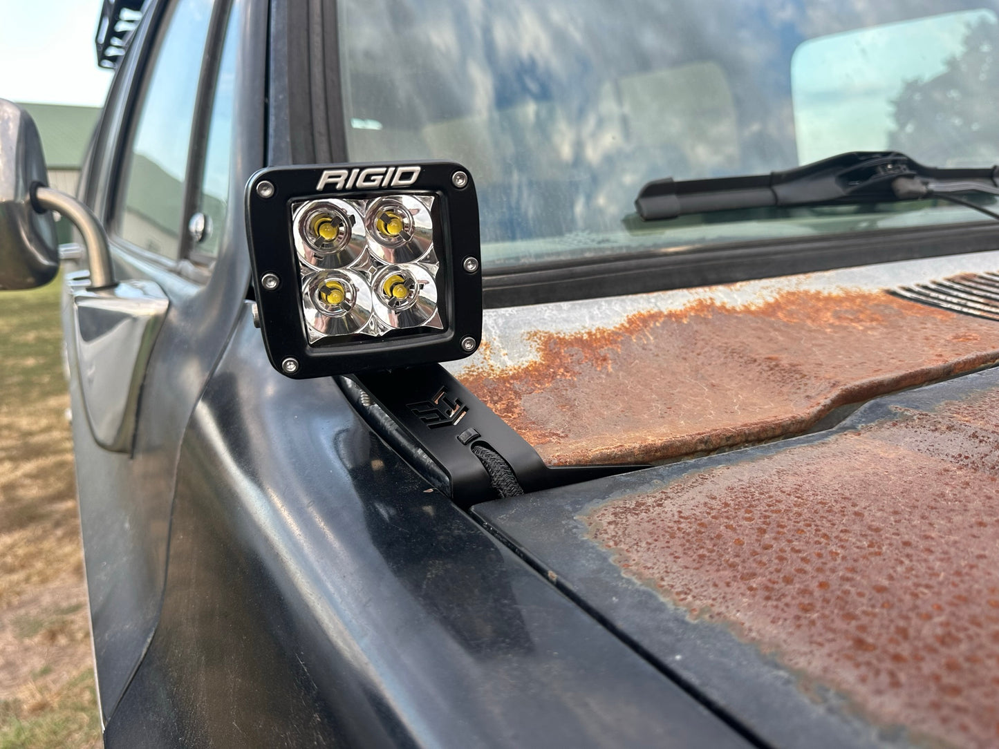 Square Body Ditch Light Mount